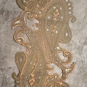 Kim Seybert NYC Gold & Crystal Beaded Table Runner 47”x20” Retail $815.00